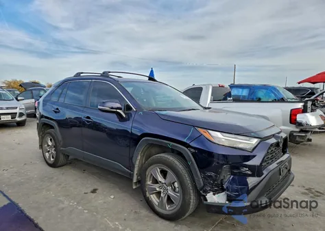 2024 Toyota Rav4 Xle z USA, uszkodzony, nr VIN 2T3W1RFV5RW305405